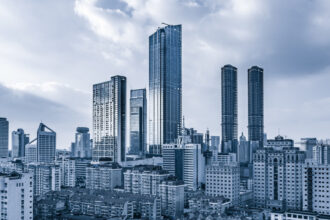 Les critères essentiels à prendre en compte avant d'investir dans une SCPI